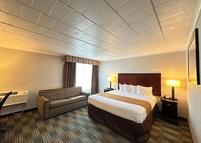 Finger Lakes Inn & Suites