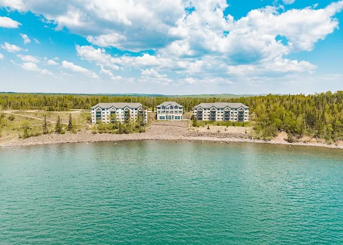 Breathtaking Lake Views Studio, 2 Queen Beds, Fireplace And Heated Indoor And Outdoor Pools