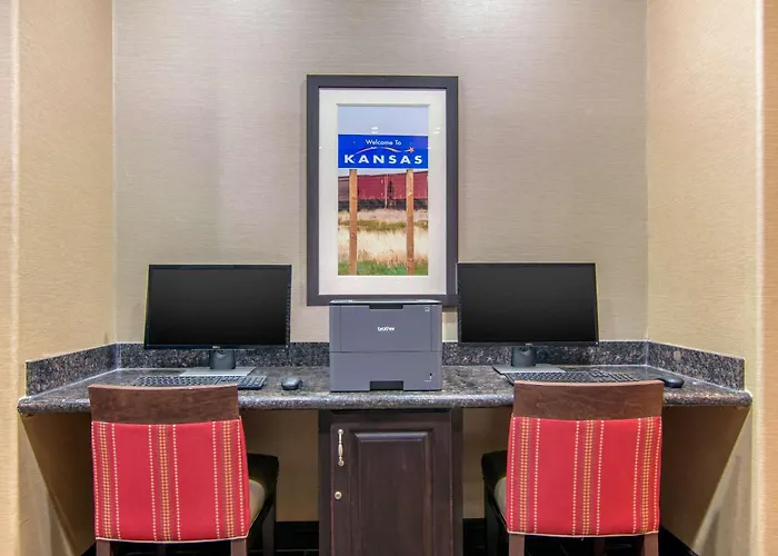 Comfort Inn & Suites Shawnee - Kansas City