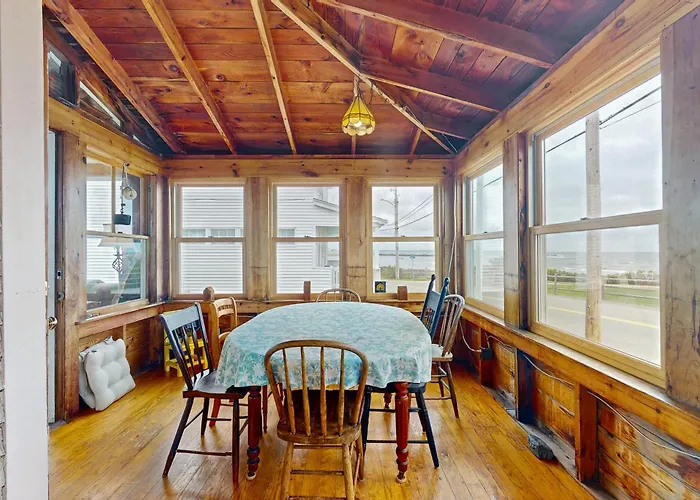 Cottage On The Cove