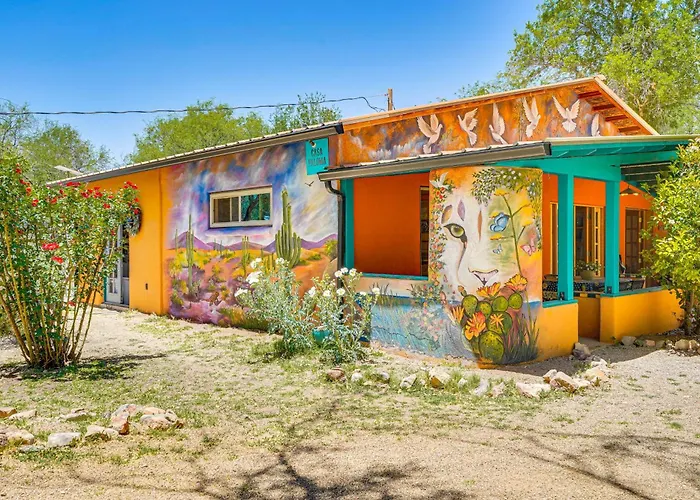 Casa Paloma Studio: Artsy & Airy W/ Hot Tub Access