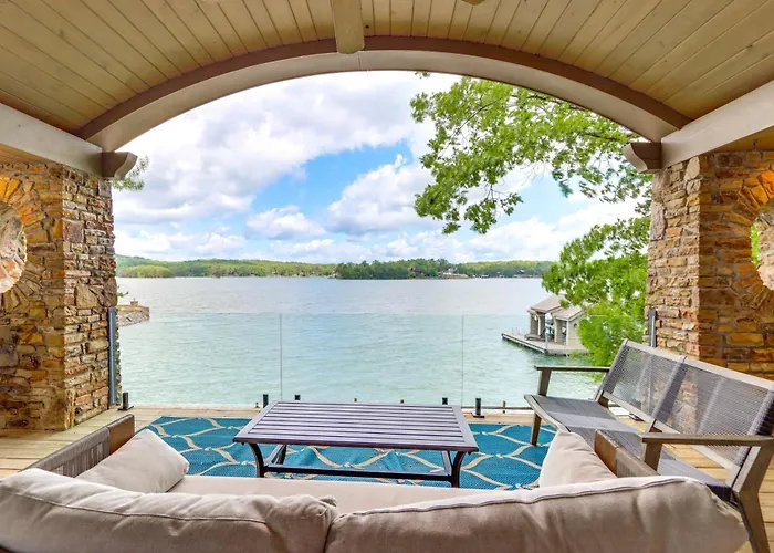 Waterfront Escape On Blue Ridge Lake W/ Dock!