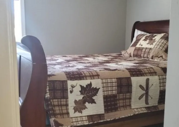 Thunderbird Lodge