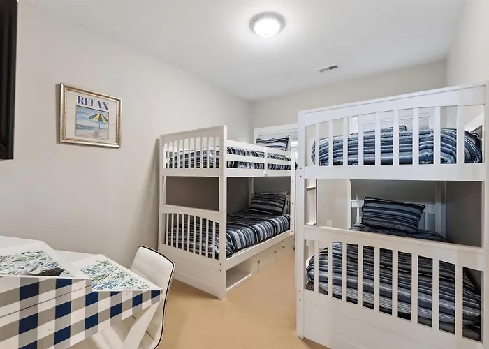 Residence 102N At The Sandcastle Condominiums