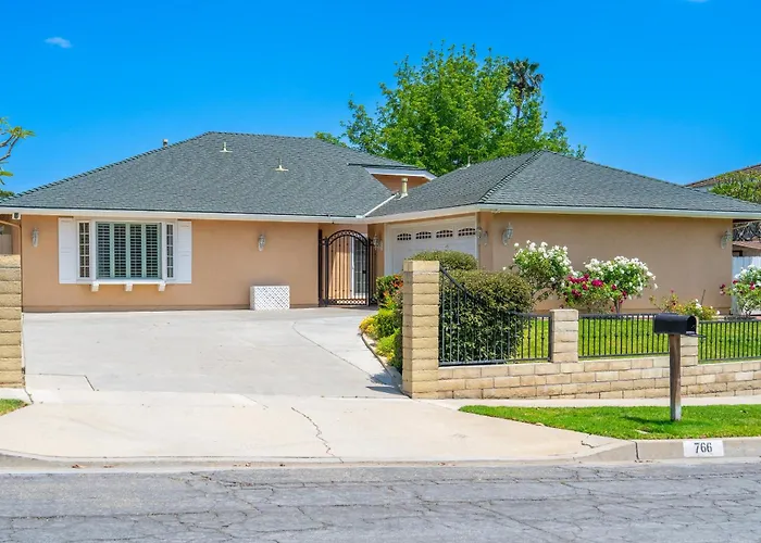 @ Marbella Lane - Contemporary 4Br Charm W/ Pool
