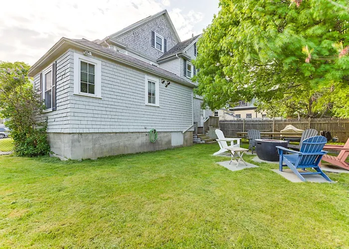 Historic Bar Harbor Home ~ 2 Blocks To Main St!