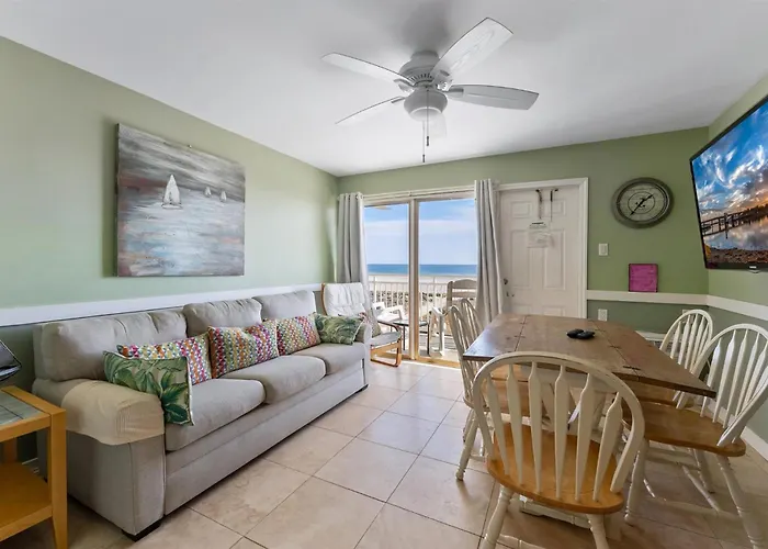 Above The Sea - 1 Bedroom Condo W/ A Pool & Ocean Views