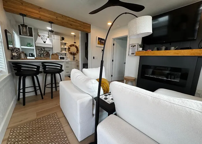 Walk To Best Eats And Shops And Stay In Style