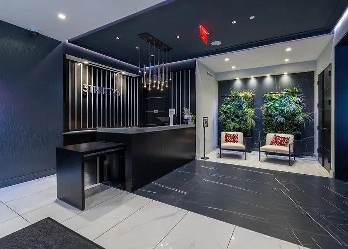 Modern Apt With Indoor Pool