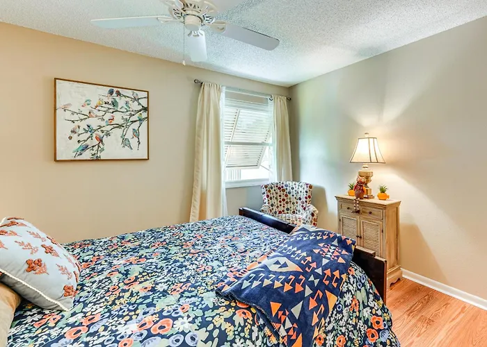 Condo W/ Pool & Beach Access Near Theme Park