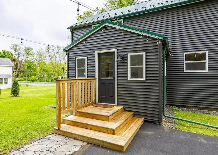 Watkins Glen Luxury Escape On Seneca Wine Trail