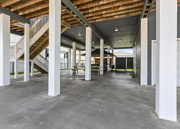 3Br - Amazing Game Room, Steps To Beach, Firepit