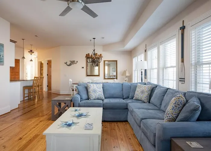 Steps From The Beach - Spacious Condo With Amenities