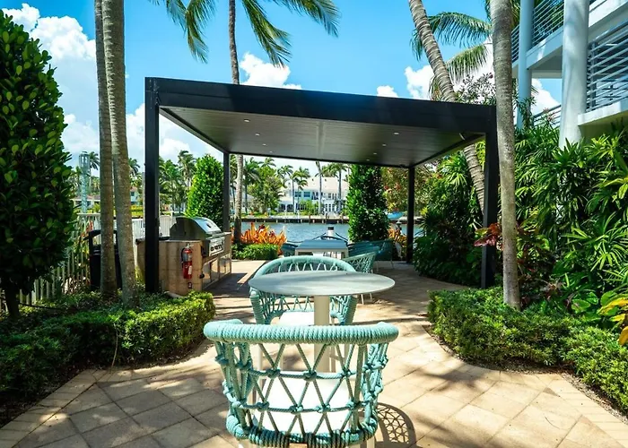 Coastal Escape Walk To Beach Pool And Gym