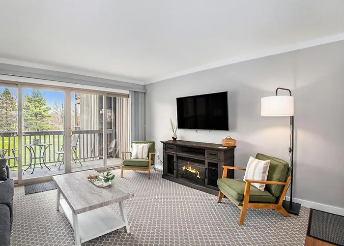 Newly Renovated Fore Seasons
