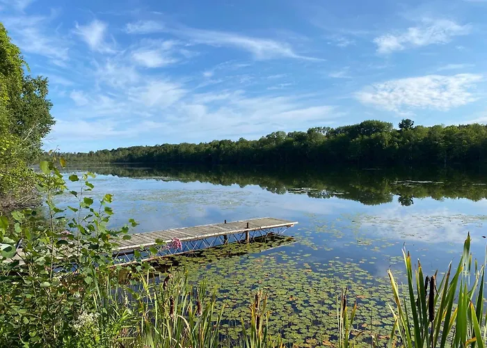 Private Lakefront House On Peaceful Private Lake
