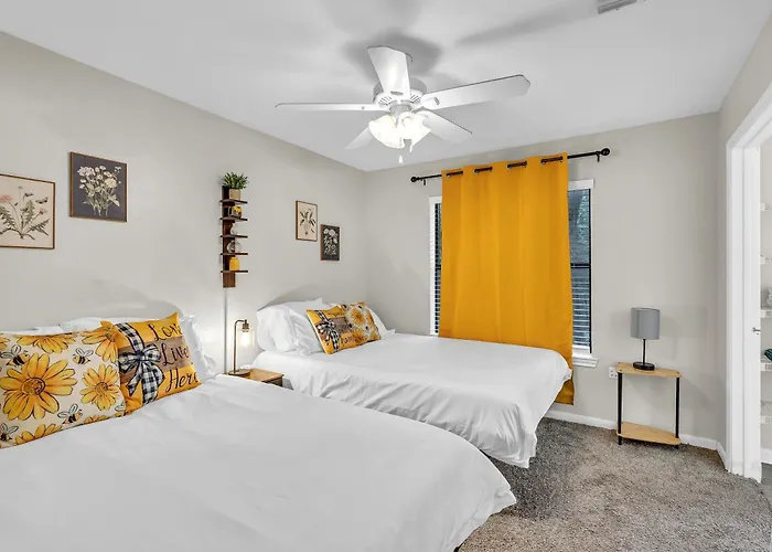 Casa Marigold Atx - Cozy Stay - Near Dt & Airport