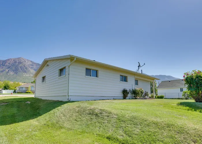 Scenic Patio & Views! Stay 10 Mi To Nordic Valley