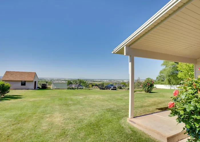 Scenic Patio & Views! Stay 10 Mi To Nordic Valley