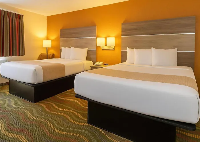 Travelodge By Wyndham Muskegon