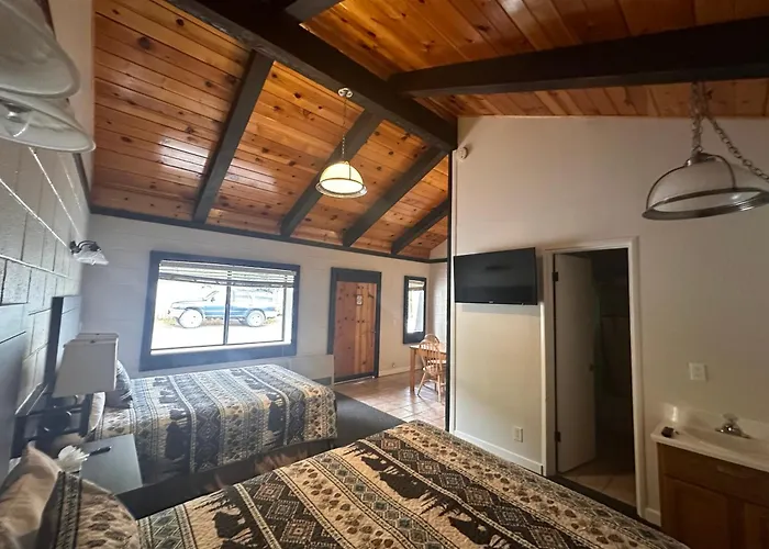 Lee Vining Motel