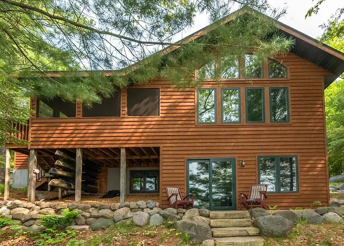 The Cedar Lakehouse In Lake Tomahawk Wi