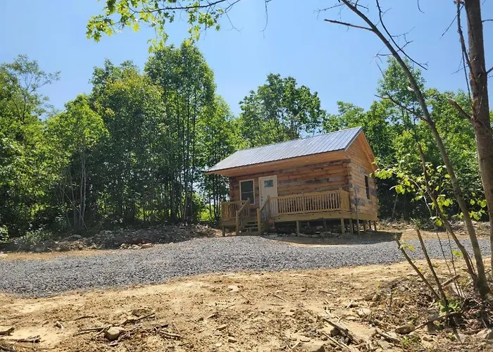 Treehouses At Lake Mountain Manor