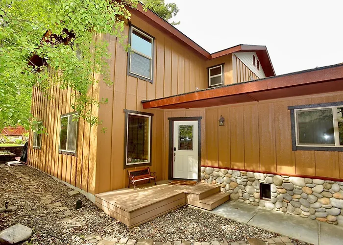 Sweet Dreams Retreat - Pet Friendly Home Near Golf Course And Ponderosa Park W/ Wifi & Garage