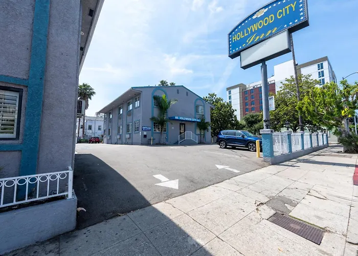 Hollywood City Inn