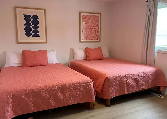 2Nd Floor, 2 Bedroom Condo, Sleeps 6