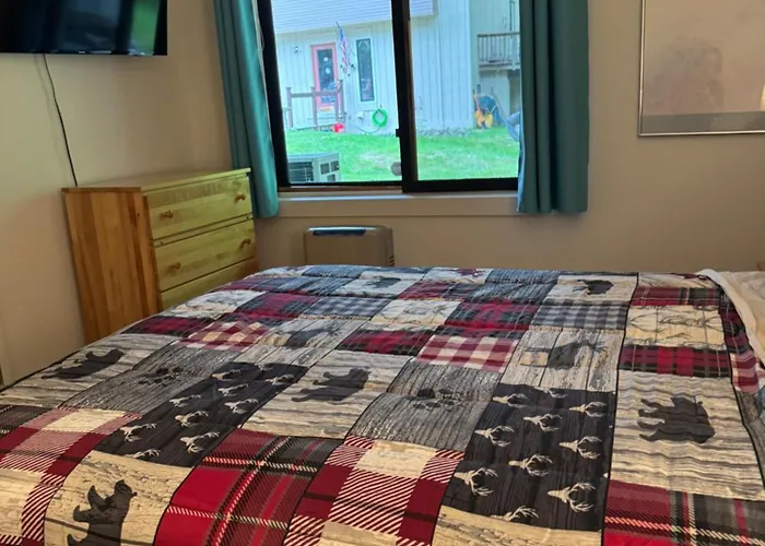 Pet Friendly Condo Near Loon With Ac And Passes To Loon Club Pool