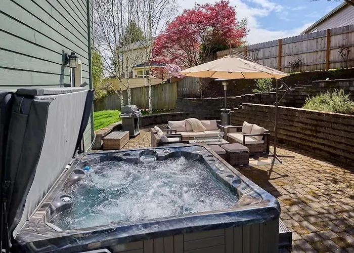 Villa With Hot Tub, Firepit And Game Room