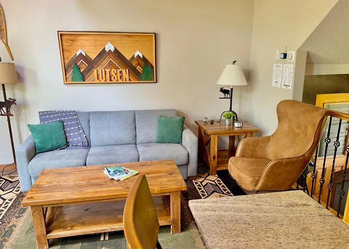 Charming Lutsen Mountain Townhome With Pool Access
