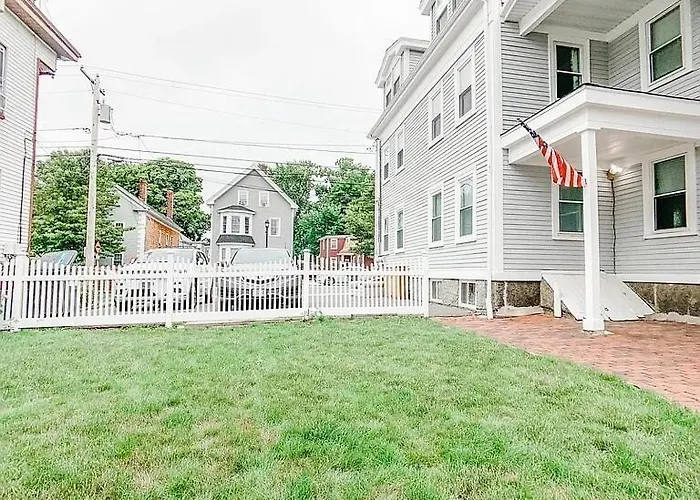 Witch City Retreat With Tiki Bar In Downtown Salem