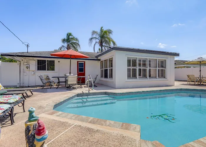 3 Mi To Dtwn: Pet-Friendly Palm Beach Gardens Home