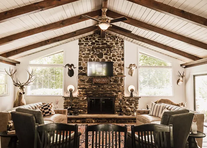 Caryonah Hunting Lodge