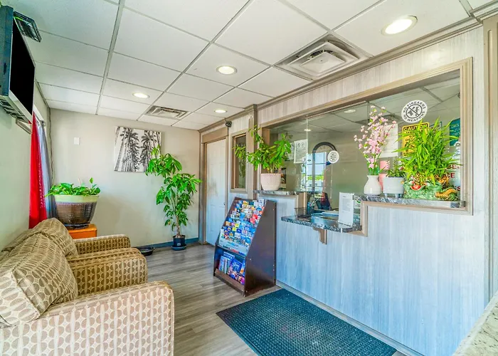 Deluxe Inn & Suites By Oyo Miami Ok