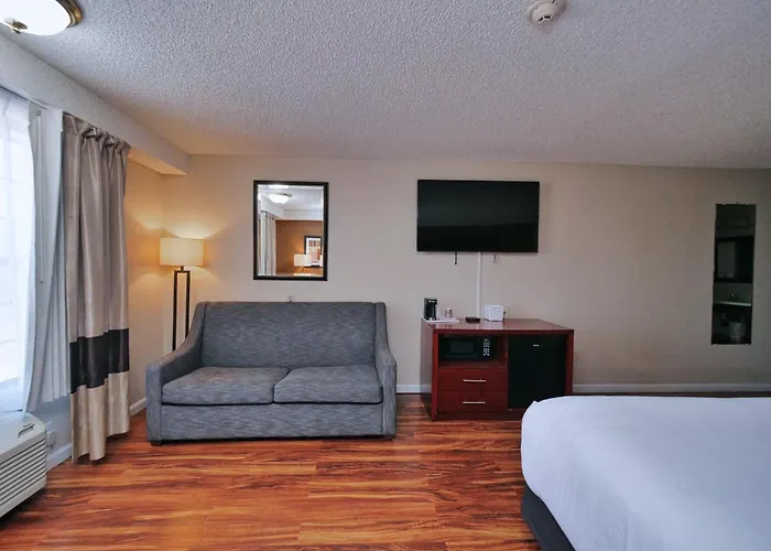 Red Lion Inn & Suites Auburn
