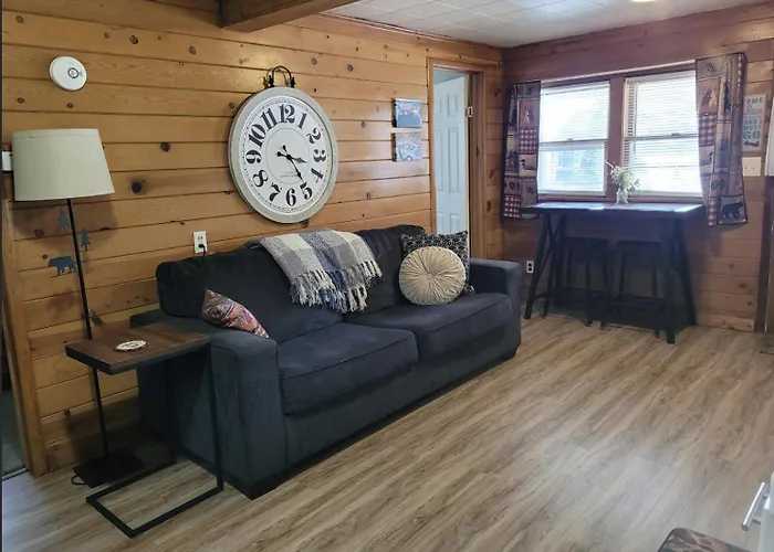 Castaways Cottage On Croton Pond #1