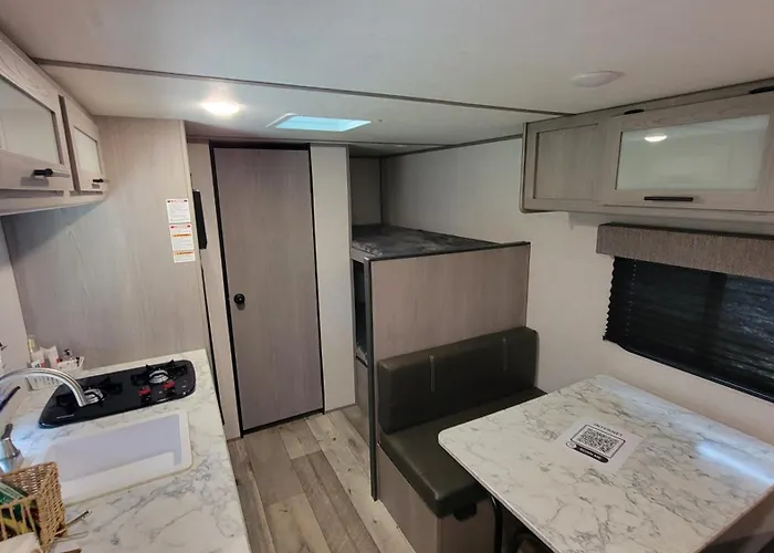 Cozy Rv Escape 7 Min To Universal