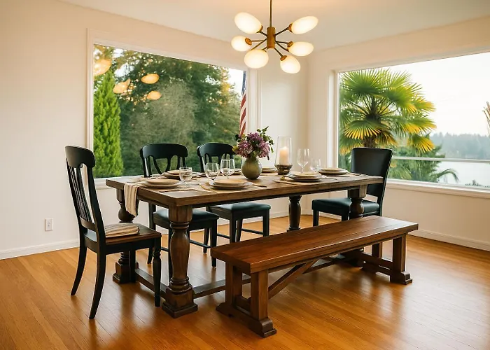 Luxury 180 Degree Lake View