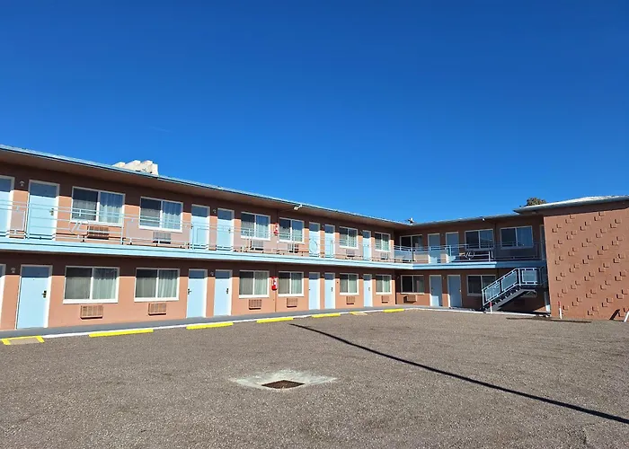 Leisure Lodge Motel