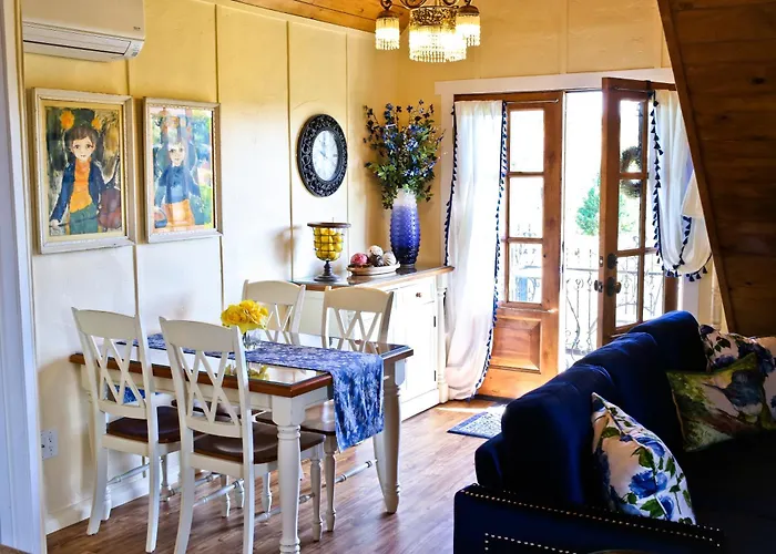 Onx Wines - Briarwood Apartment