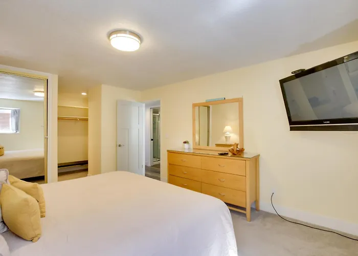 Lincoln City Beach Condo: Clubhouse & Pool Access!