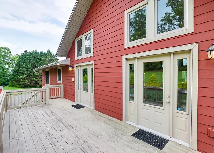 Mtn Views & Hot Tub: 6-Acre Blue Ridge Retreat!