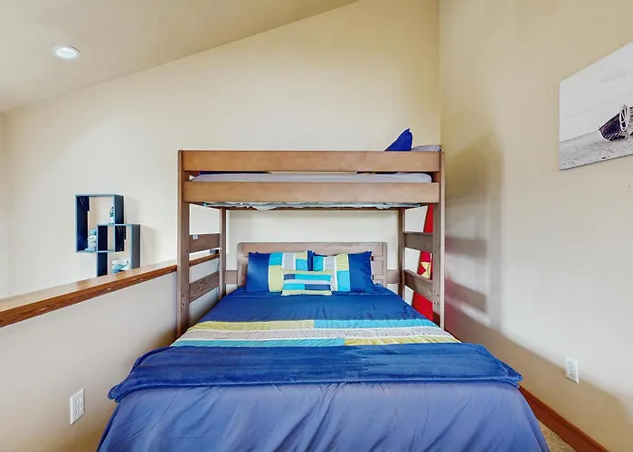Lake Front Townhome - Rockaway Beach