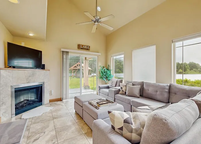 Lake Front Townhome - Rockaway Beach