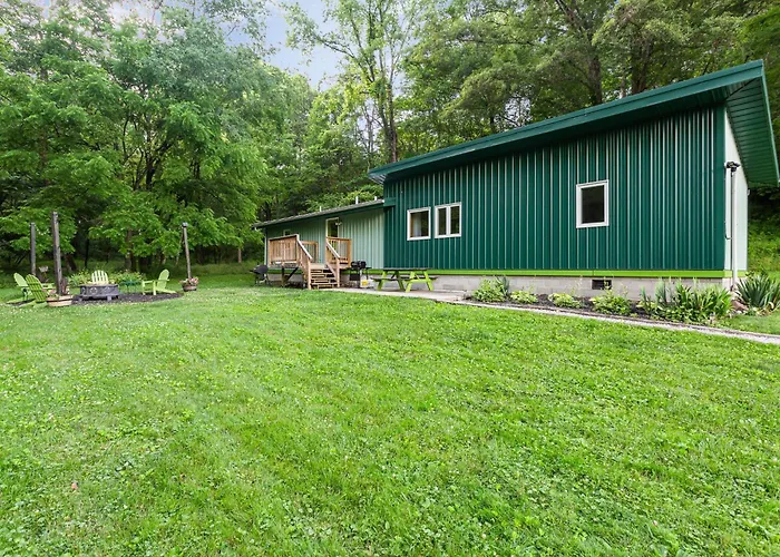 Frog Hollow At Hocking Vacations