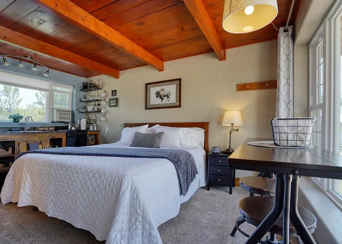 Meadow Cabin At Highland Meadows - Secluded Getaway