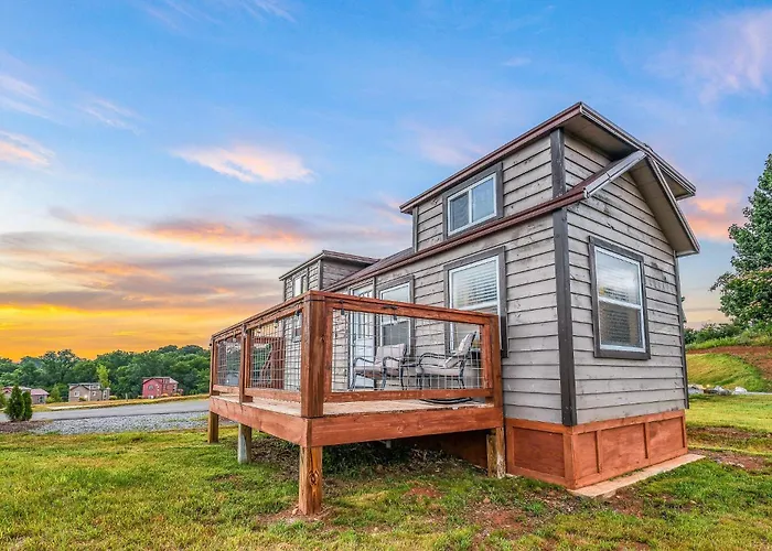 Sojourn Lodging
